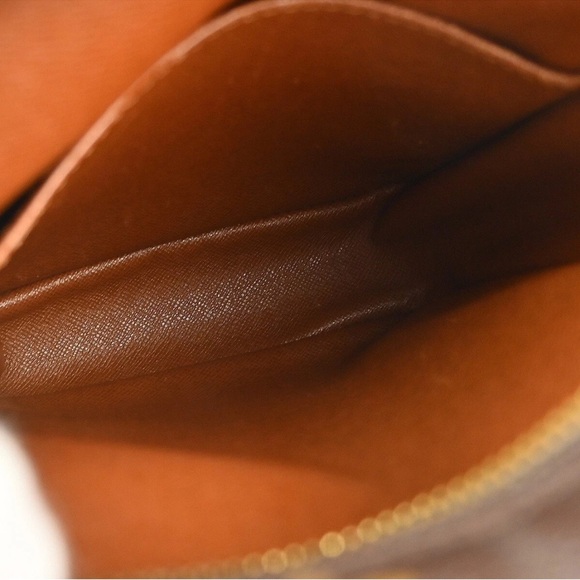 Louis Vuitton Danube Crossbody - Picture 7 of 10